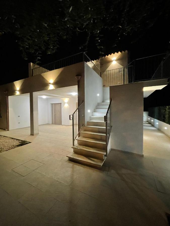 Chrisso Rooms Affittacamere San Teodoro  Exteriér fotografie